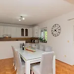 Jelavic - Makarska By Guide Villa Donji Vinjani