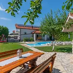 Jelavic - Makarska By Guide * Donji Vinjani