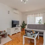 Villa Jelavic - Makarska By Guide *