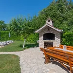 Villa Jelavic - Makarska By Guide *