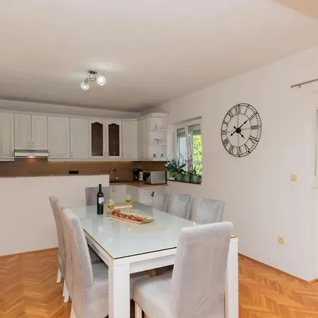 Jelavic - Makarska By Guide Villa Donji Vinjani