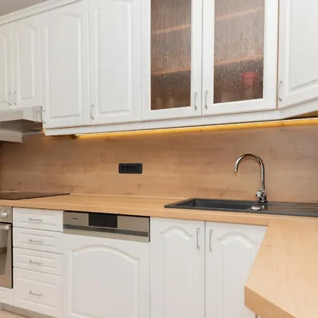 Jelavic - Makarska By Guide *