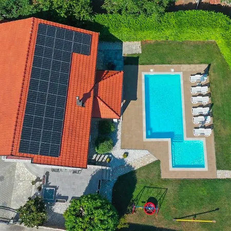 Jelavic - Makarska By Guide Donji Vinjani