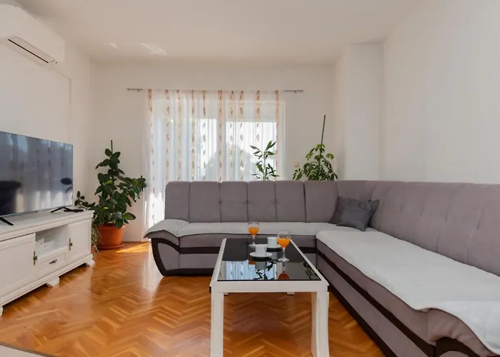 别墅 Jelavic - Makarska By Guide Susnjari