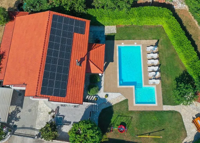 Jelavic - Makarska By Guide Susnjari