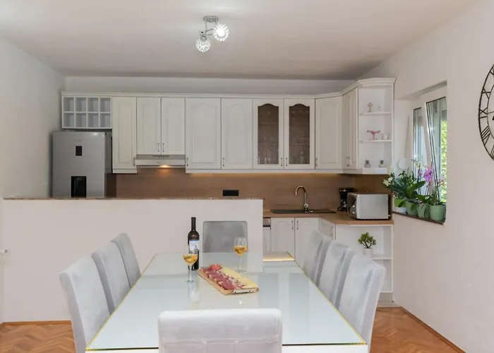 别墅 Jelavic - Makarska By Guide *