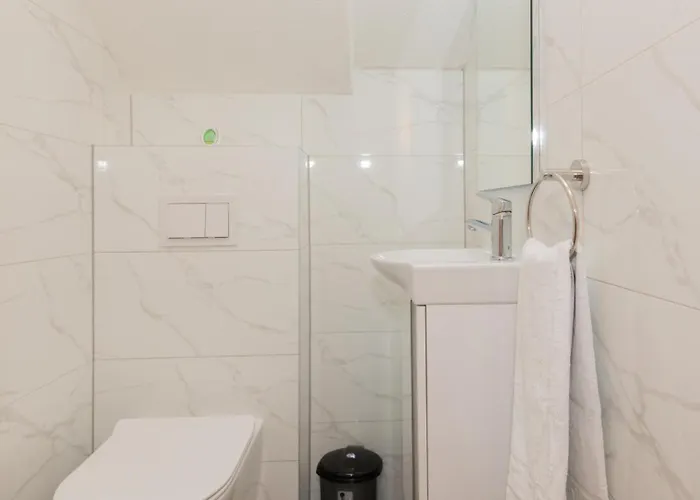 Jelavic - Makarska By Guide * Susnjari