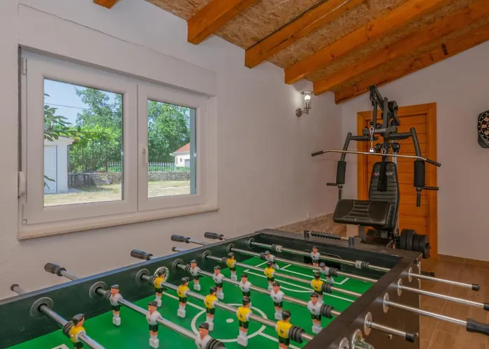 Jelavic - Makarska By Guide * Susnjari