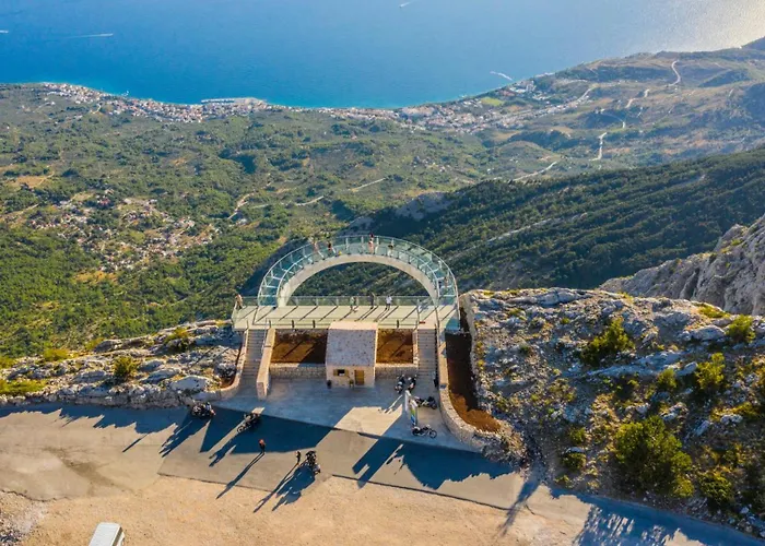 Jelavic - Makarska By Guide * Susnjari